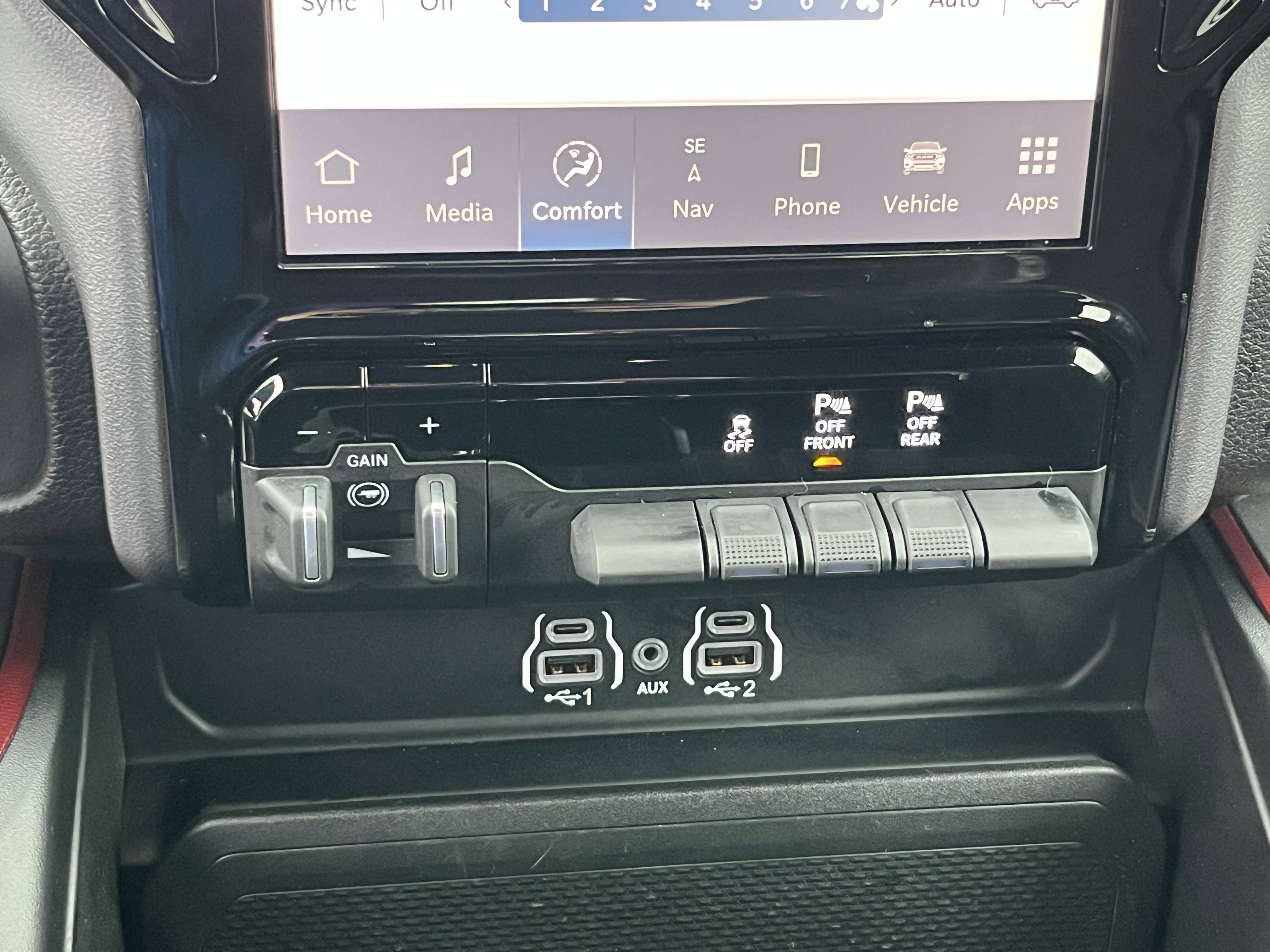 Used 2025 RAM 1500 Rebel image 22