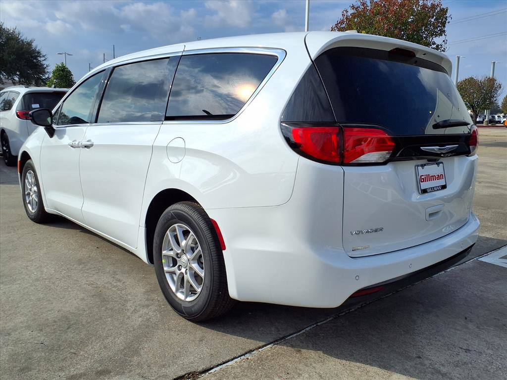 New 2026 Chrysler Voyager LX FWD image 2