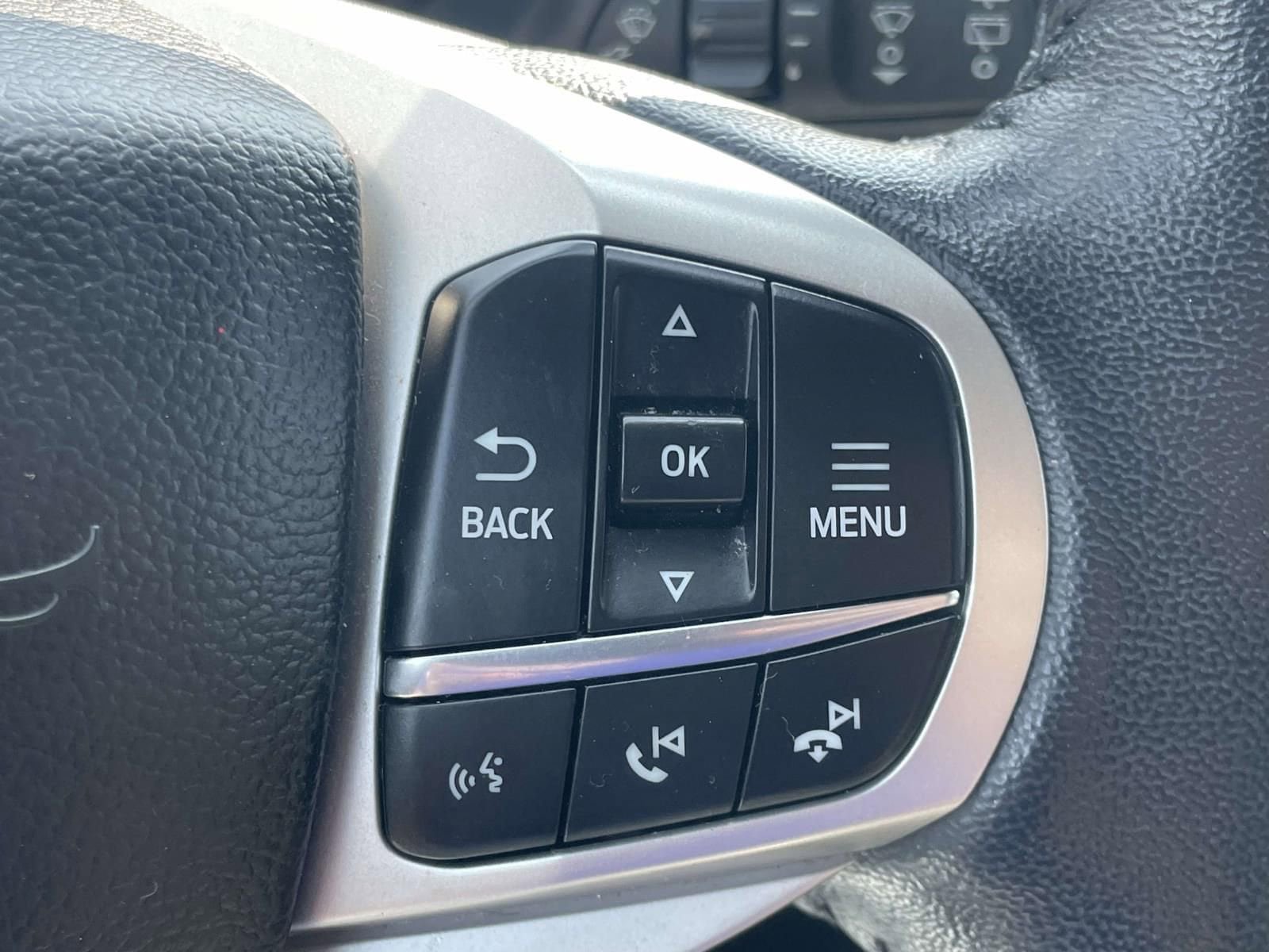 Used 2023 Ford Explorer XLT w/ Equipment Group 202A AWD/4WD image 23