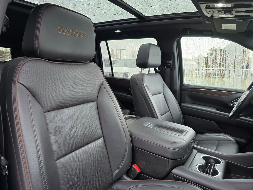 Used 2022 Chevrolet Suburban High Country image 44