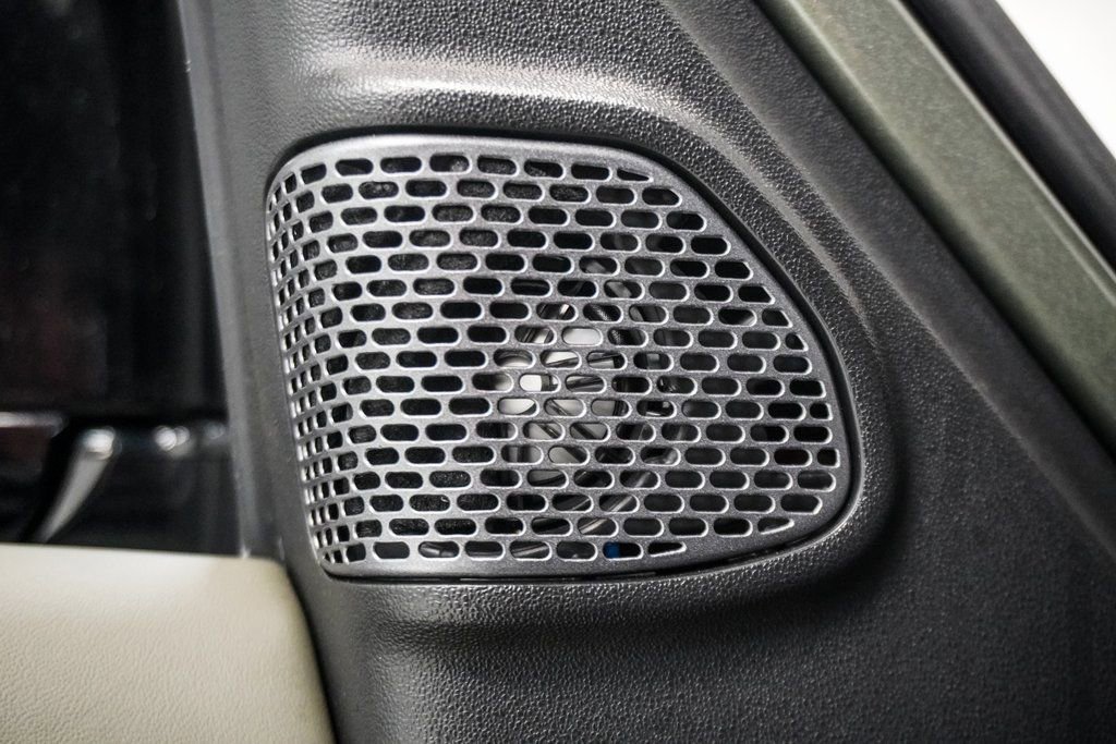 Used 2022 Land Rover Defender 90 X-Dynamic HSE AWD/4WD image 20