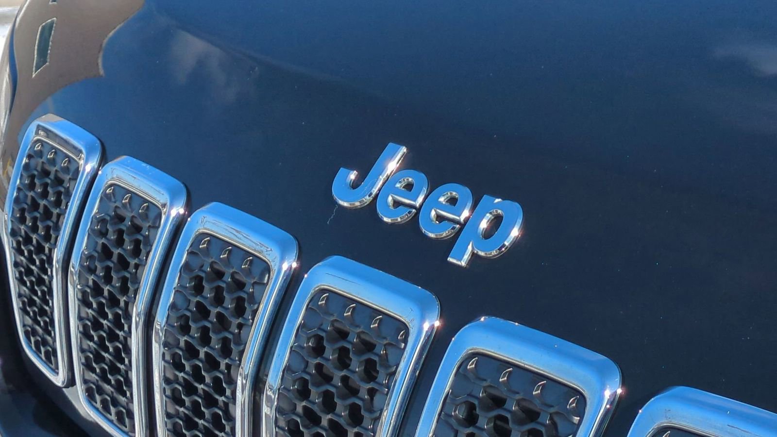 Used 2020 Jeep Cherokee Limited image 12