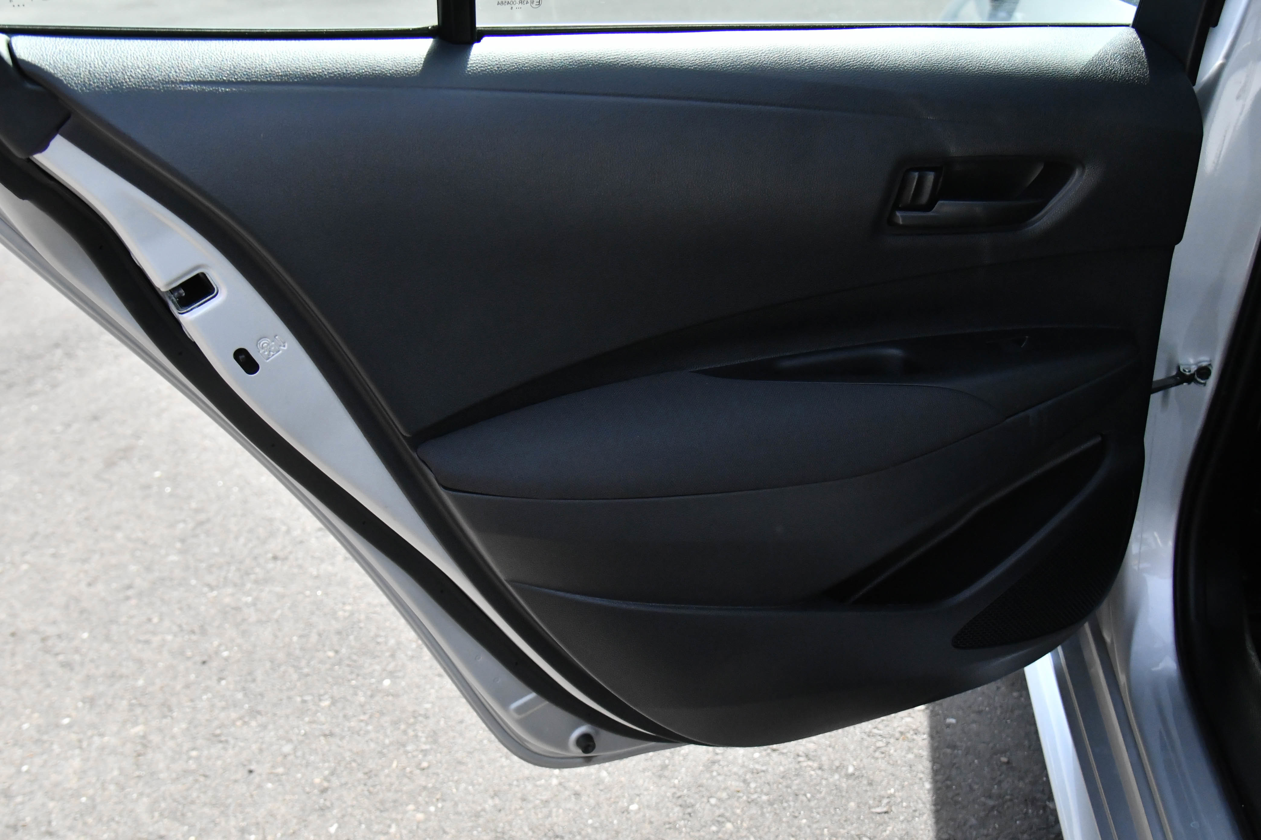 Used 2025 Toyota Corolla LE FWD image 33