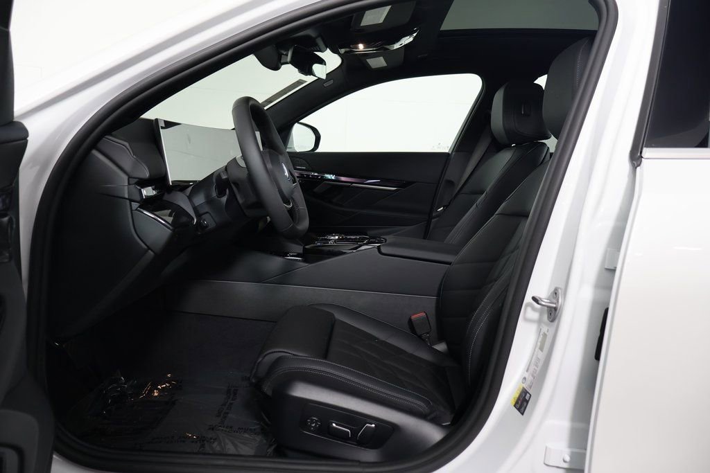New 2026 BMW i5 eDrive40 w/ Executive Package image 5