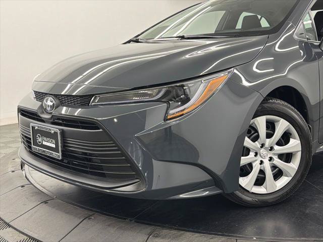 Certified 2026 Toyota Corolla LE FWD image 4