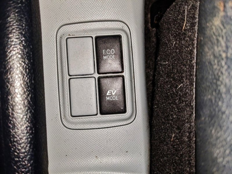 Used 2012 Toyota Prius C One image 40