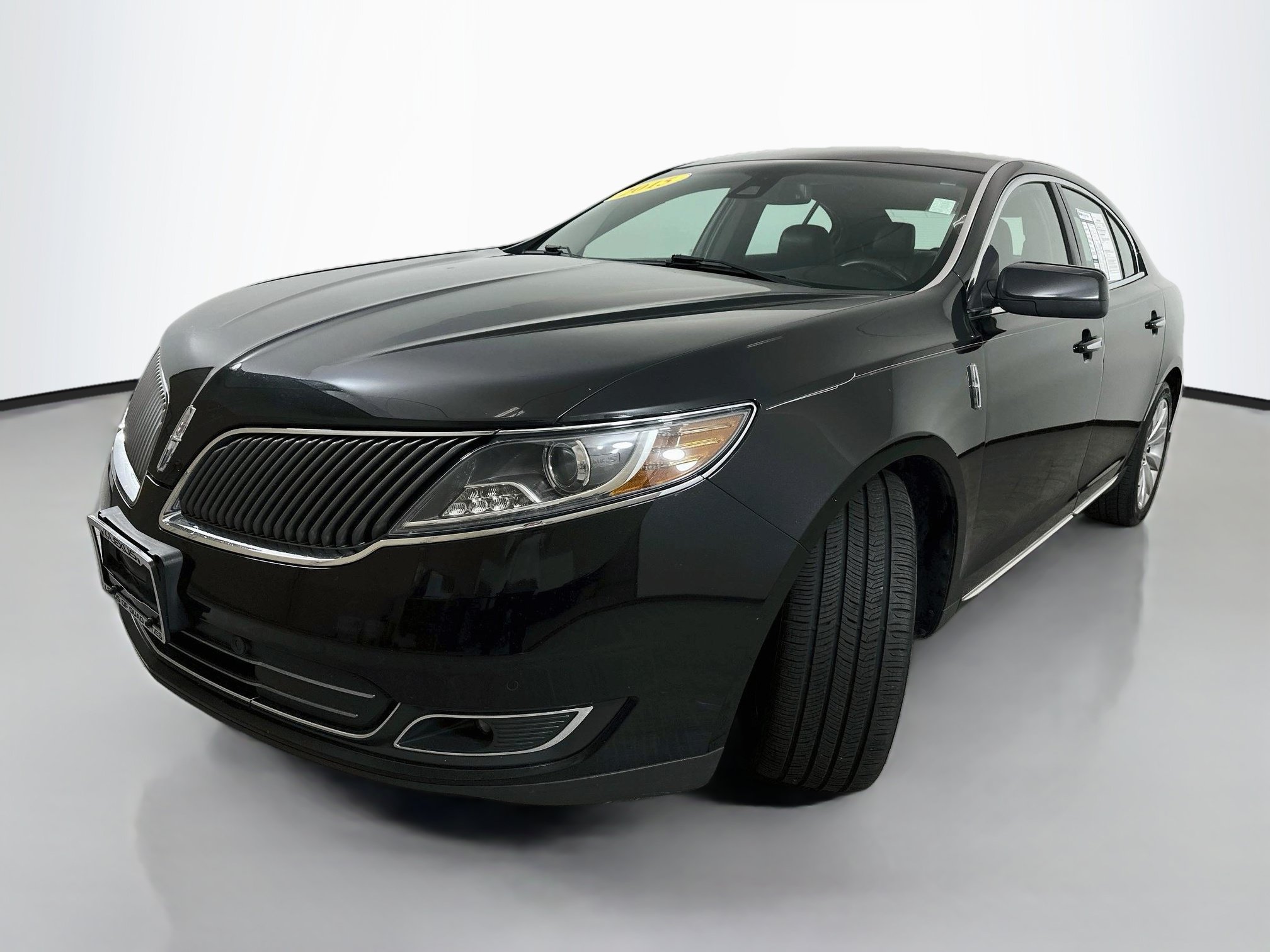 Used 2015 Lincoln MKS FWD image 3