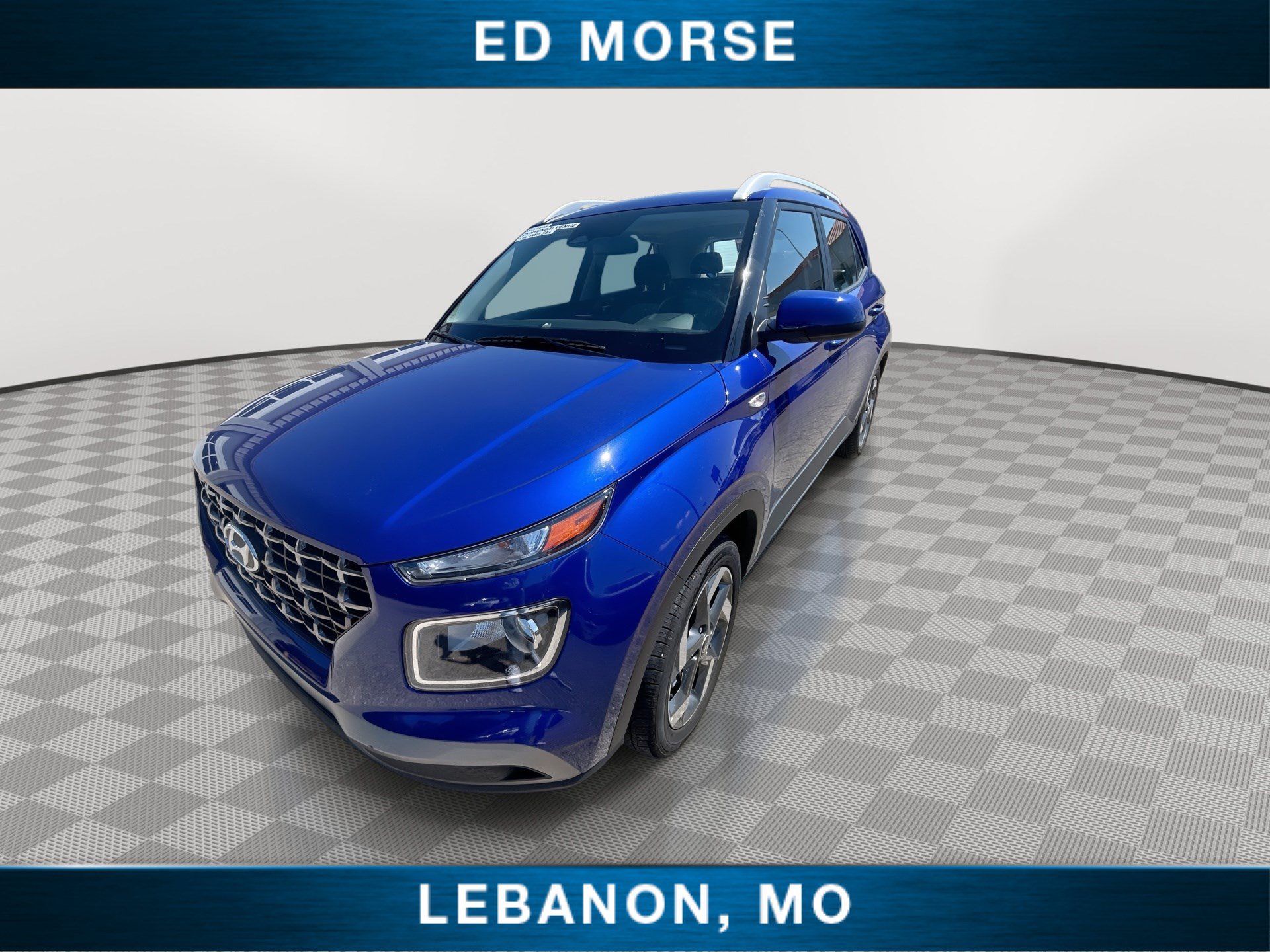 Used 2025 Hyundai Venue SEL FWD image 4