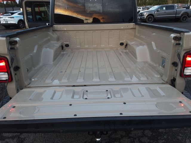 Used 2020 Jeep Gladiator Rubicon w/ Trailer Tow Package AWD/4WD image 27