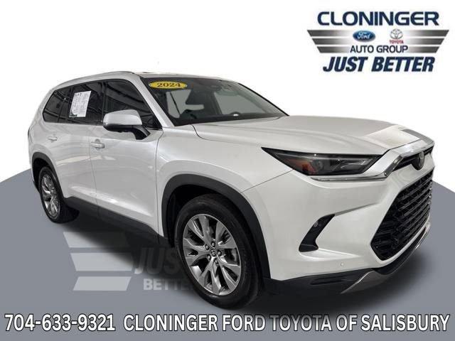 Used 2024 Toyota Grand Highlander Limited AWD/4WD image 1