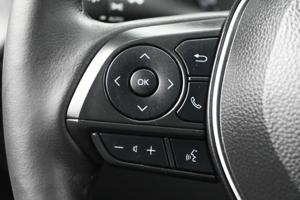 Used 2024 Toyota Corolla Cross LE w/ Moonroof Package FWD image 6