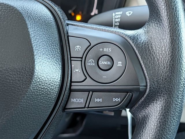 Used 2026 Toyota Corolla LE image 20