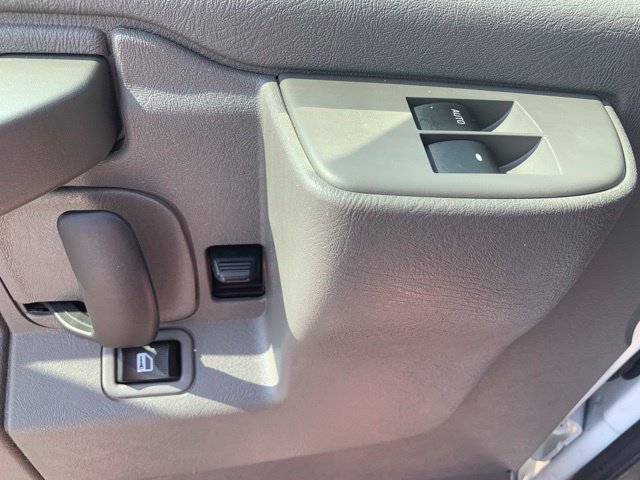Used 2018 Chevrolet Express 3500 LS RWD image 17