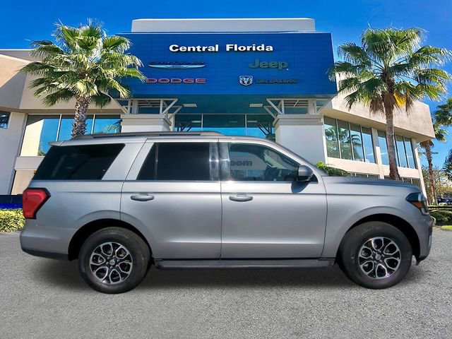 Used 2024 Ford Expedition XLT image 4