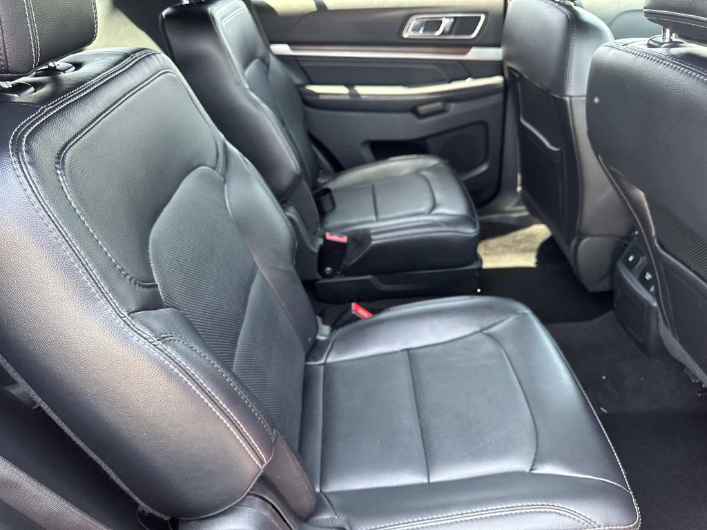 Used 2018 Ford Explorer Limited w/ Equipment Group 301A FWD image 27