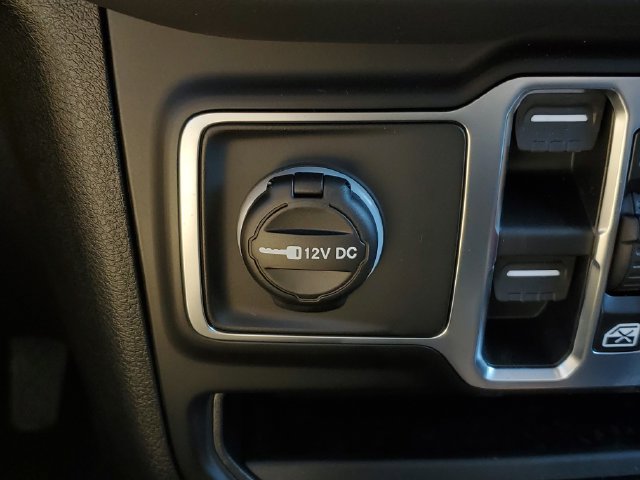 New 2026 Jeep Wrangler Unlimited Sahara AWD/4WD image 27