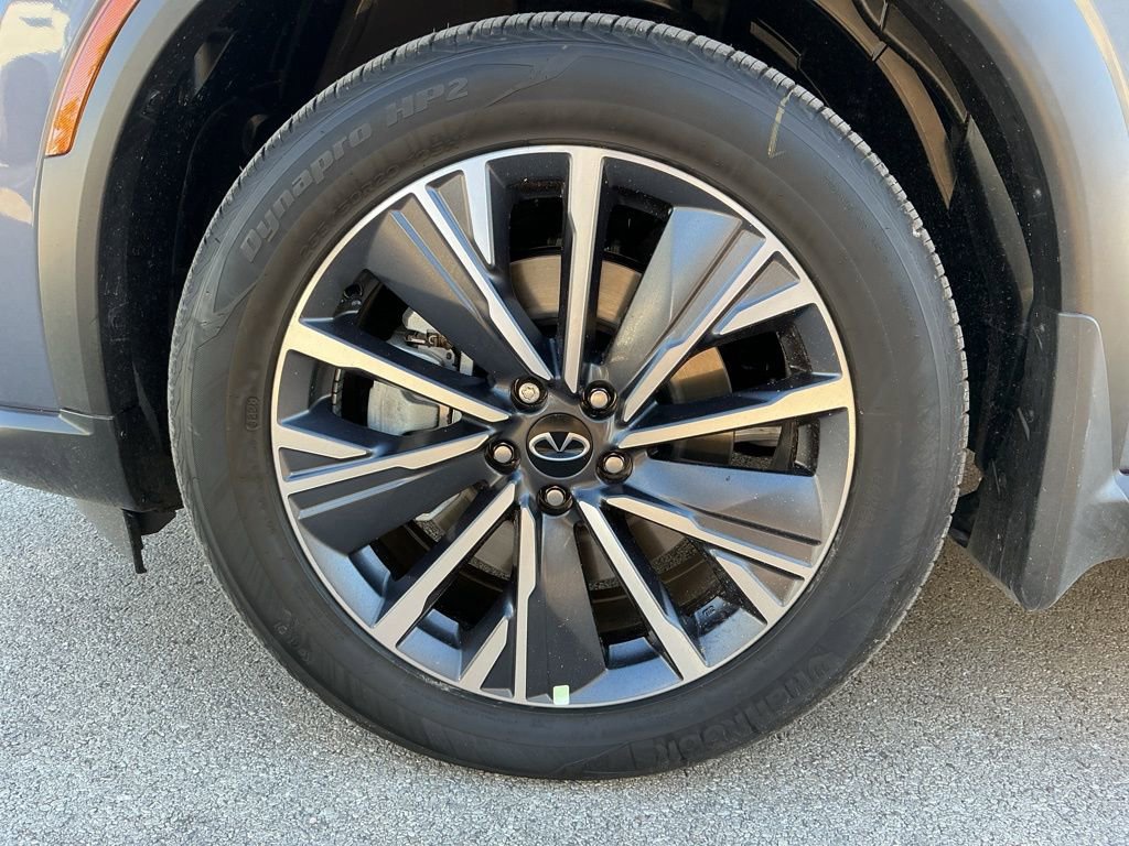 Certified 2026 INFINITI QX60 Luxe w/ Family Package image 6