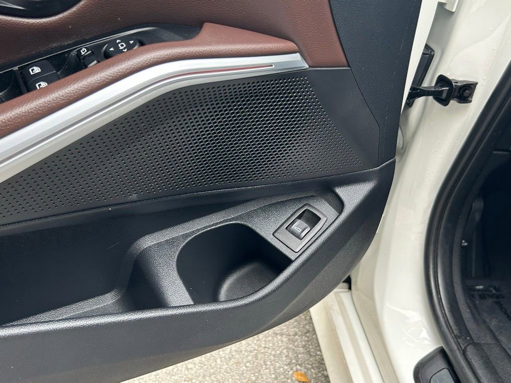 Used 2020 BMW 330i Sedan w/ Convenience Package image 17