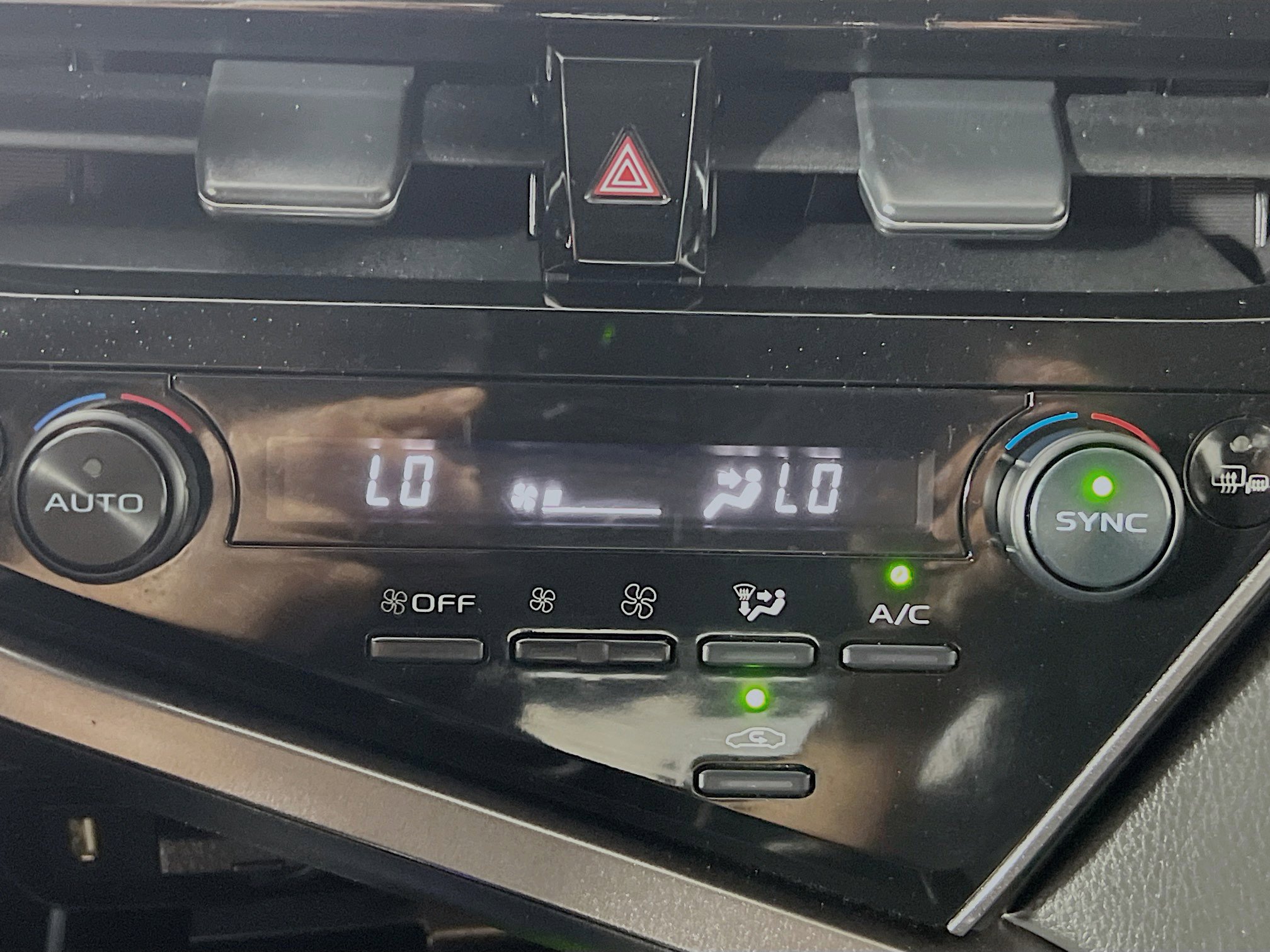 Used 2024 Toyota Camry XLE FWD image 26