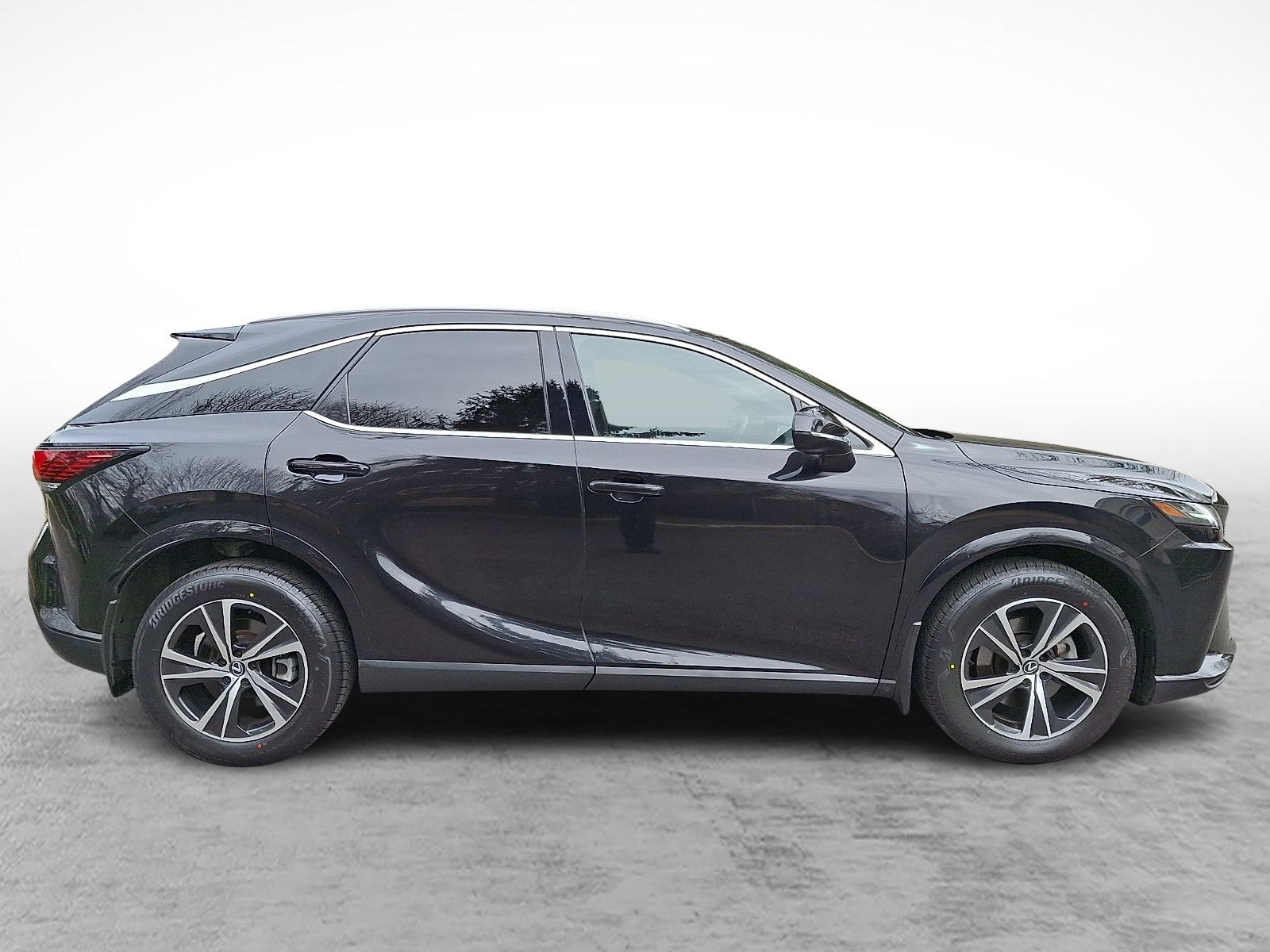 Used 2023 Lexus RX 350 Premium w/ Accessory Package AWD/4WD image 7
