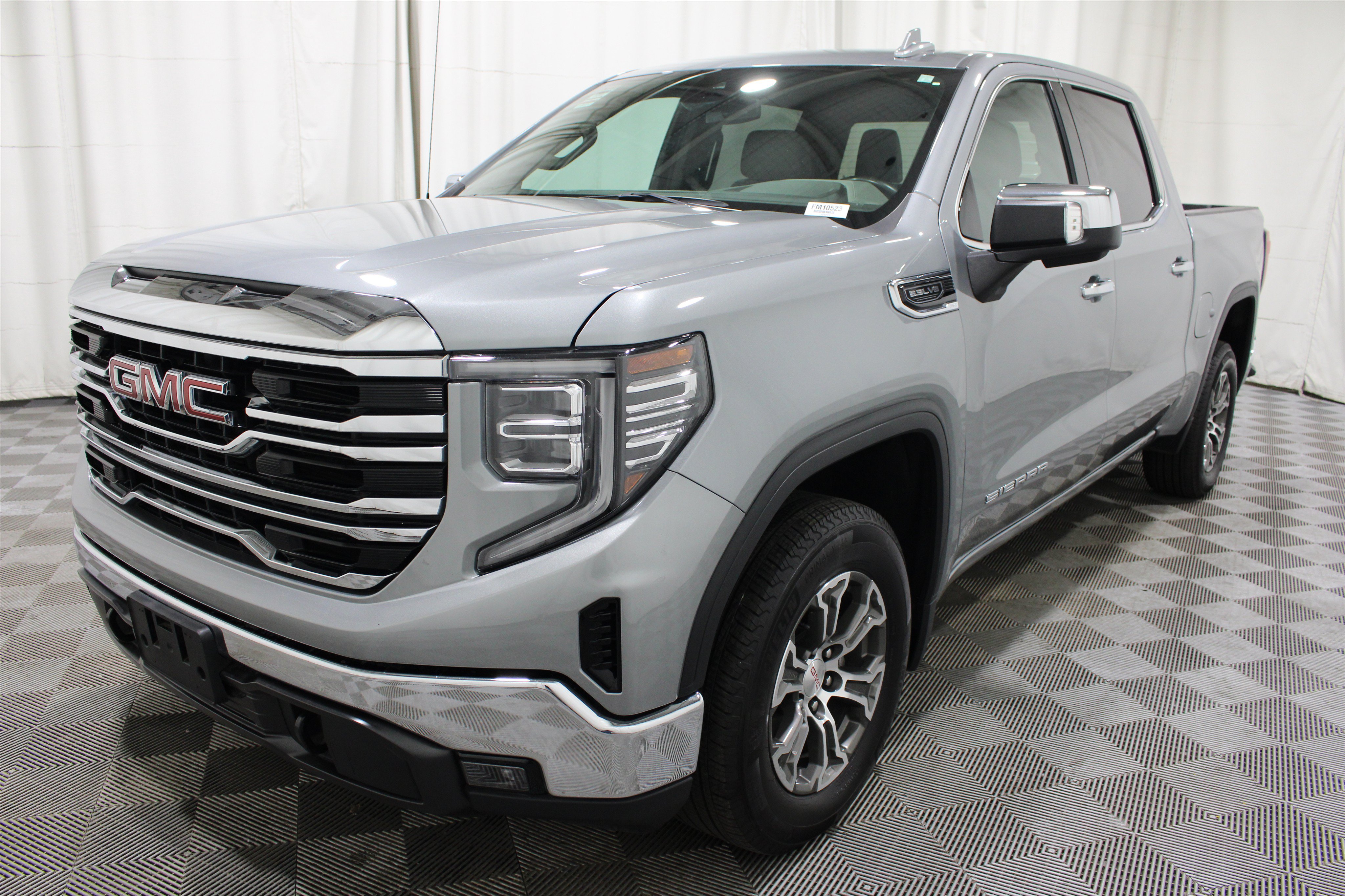 Used 2025 GMC Sierra 1500 SLT RWD image 33