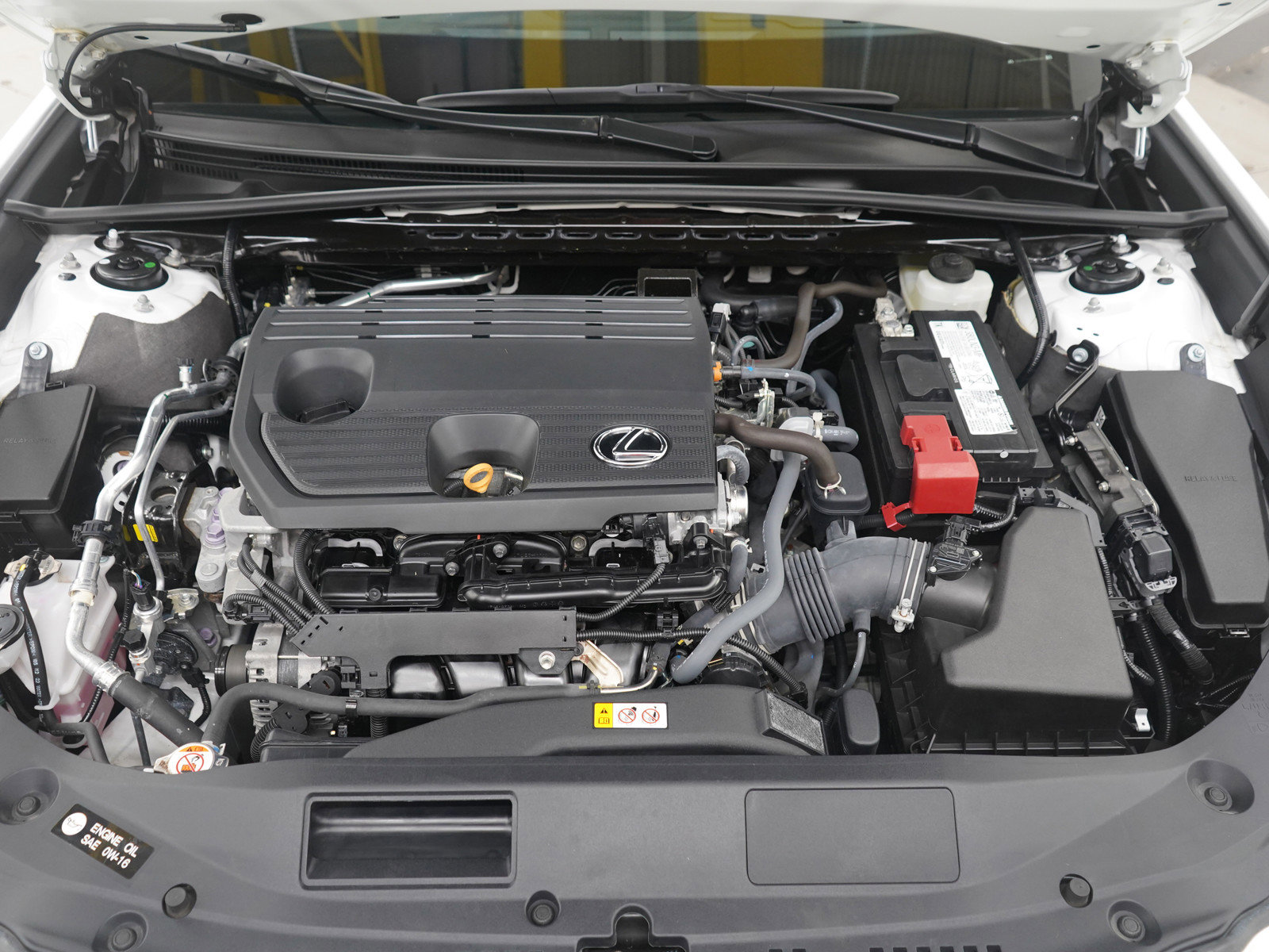 Used 2024 Lexus ES 250 w/ Premium Package image 31