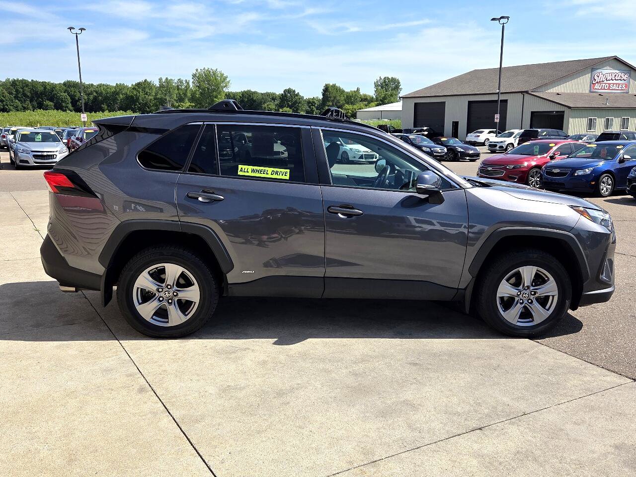 Used 2023 Toyota RAV4 XLE image 4