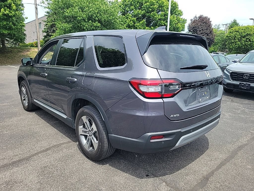 Certified 2025 Honda Pilot EX-L image 5