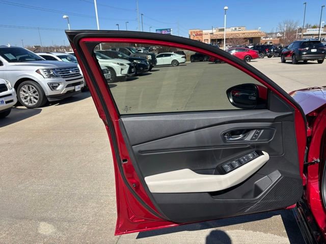 Used 2025 Honda Accord Touring image 10