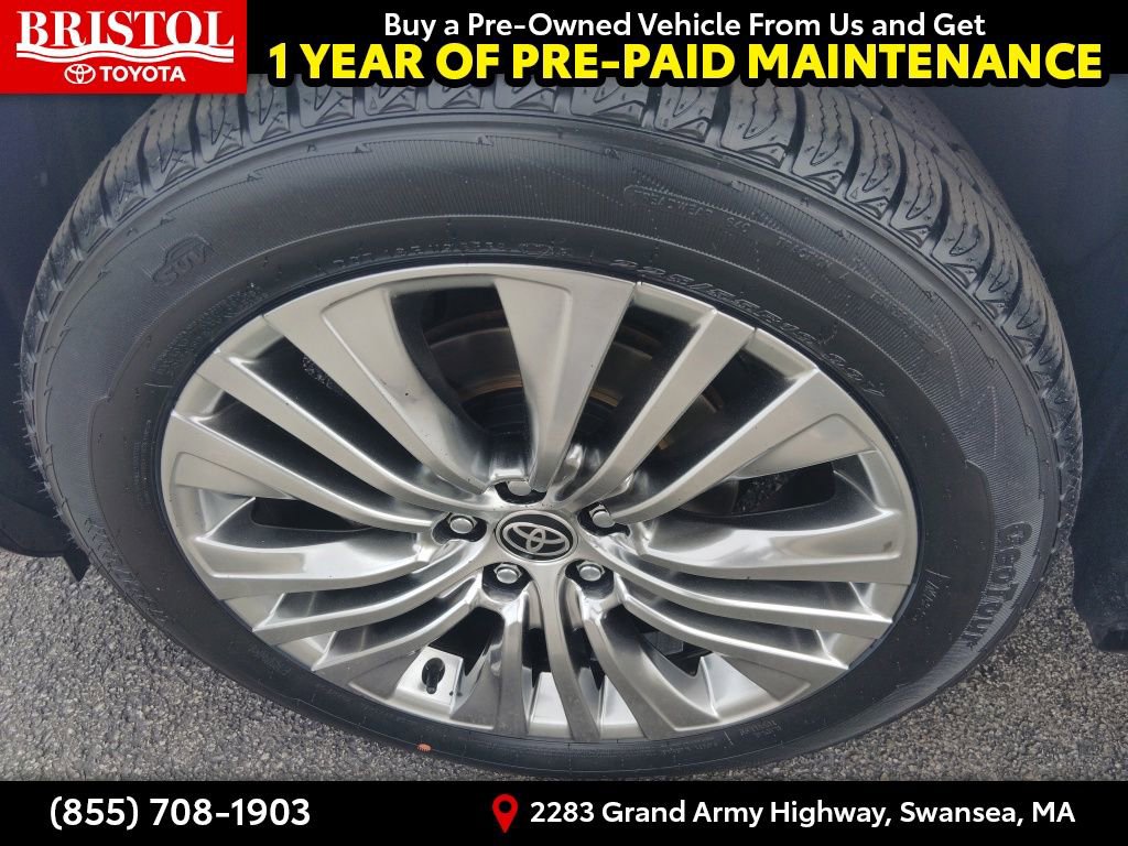 Used 2022 Toyota Venza XLE AWD/4WD image 14