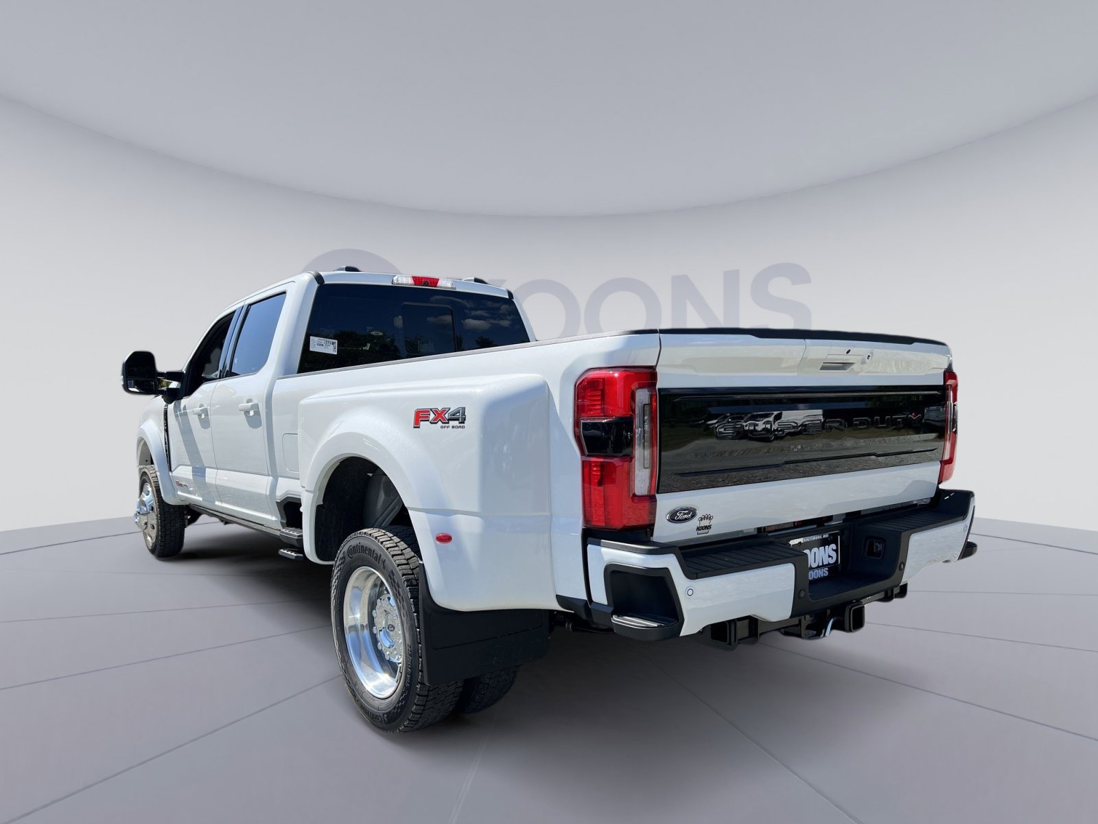 New 2026 Ford F450 Platinum w/ FX4 Off-Road Package image 4