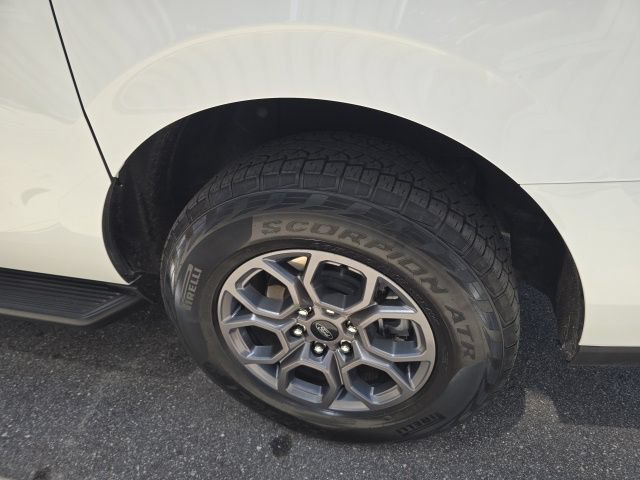 Used 2025 Ford Expedition Max Active RWD image 6