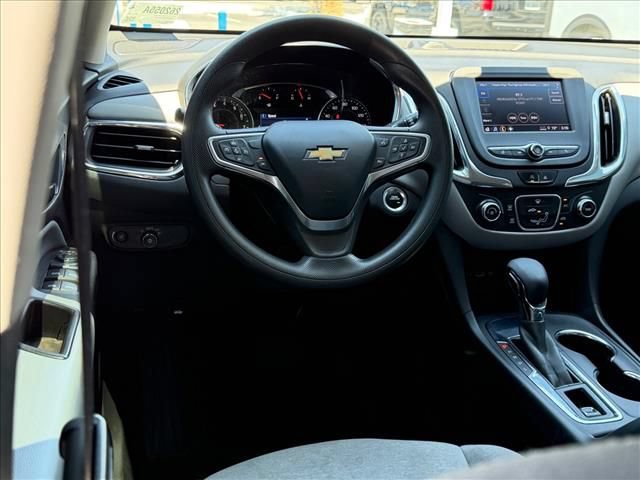 Certified 2022 Chevrolet Equinox LS w/ LS Convenience Package FWD image 9