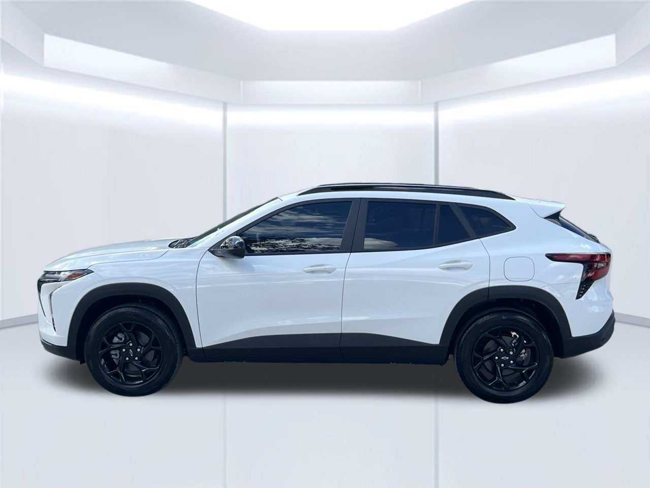 New 2026 Chevrolet Trax LT w/ Driver Confidence Package FWD image 2