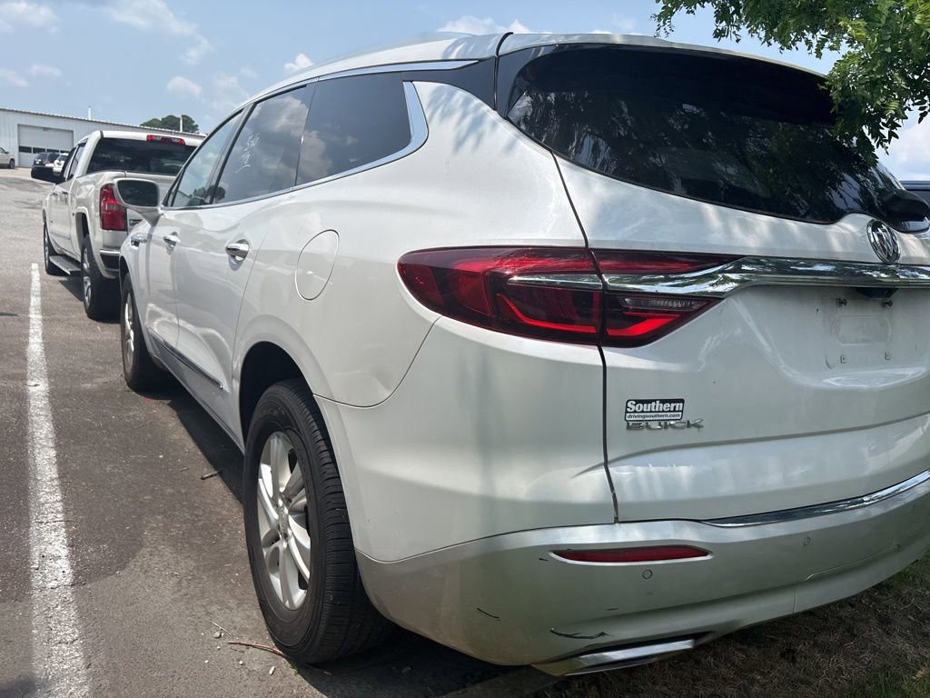 Used 2018 Buick Enclave Essence image 11