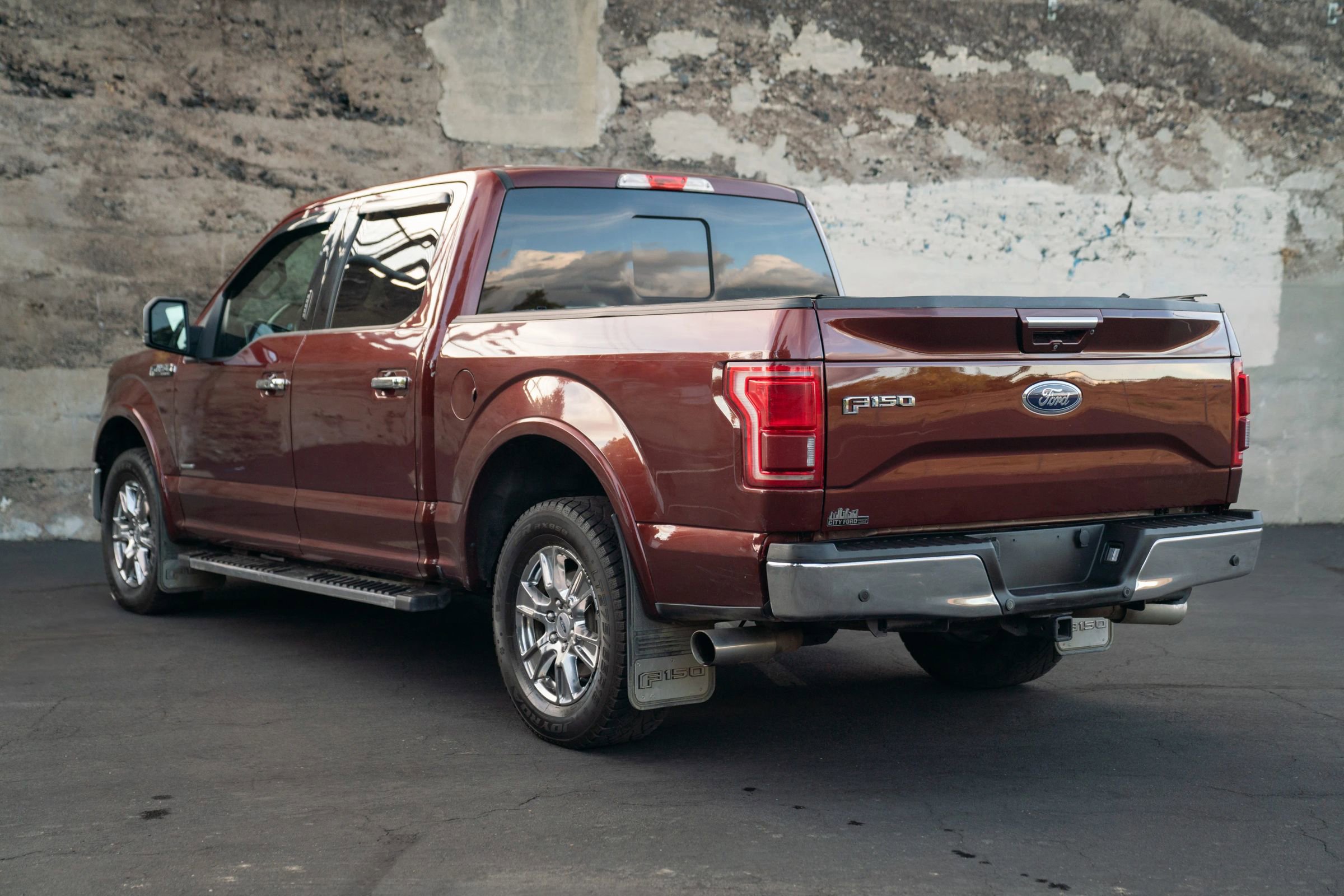 Used 2017 Ford F150 Lariat w/ Equipment Group 501A Mid image 7