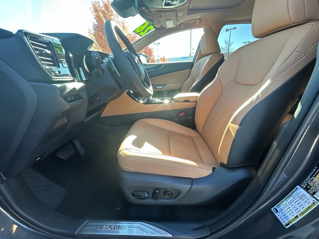 Used 2026 Lexus NX 350 AWD image 12