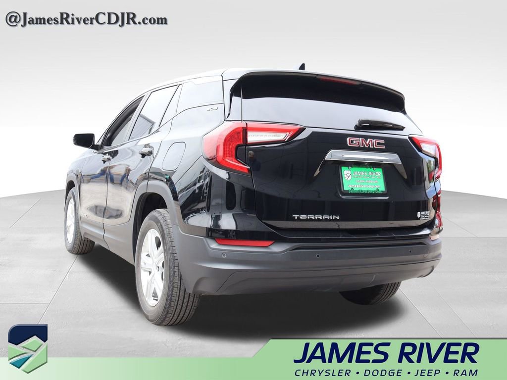 Used 2022 GMC Terrain SLE FWD image 3