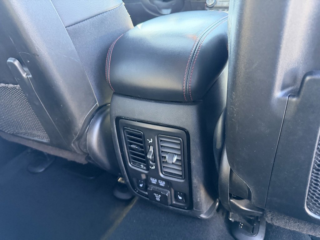 Used 2024 Dodge Durango GT image 38