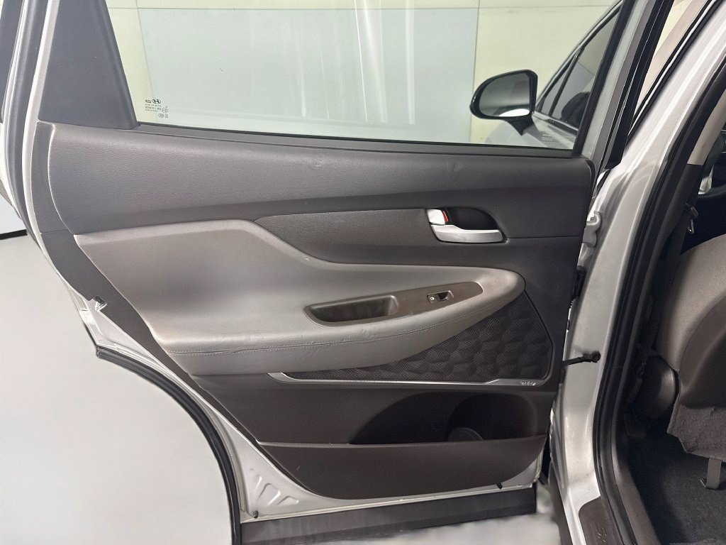 Used 2019 Hyundai Santa Fe SEL FWD image 25