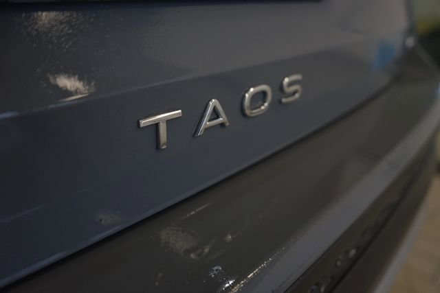 Used 2022 Volkswagen Taos SE image 12