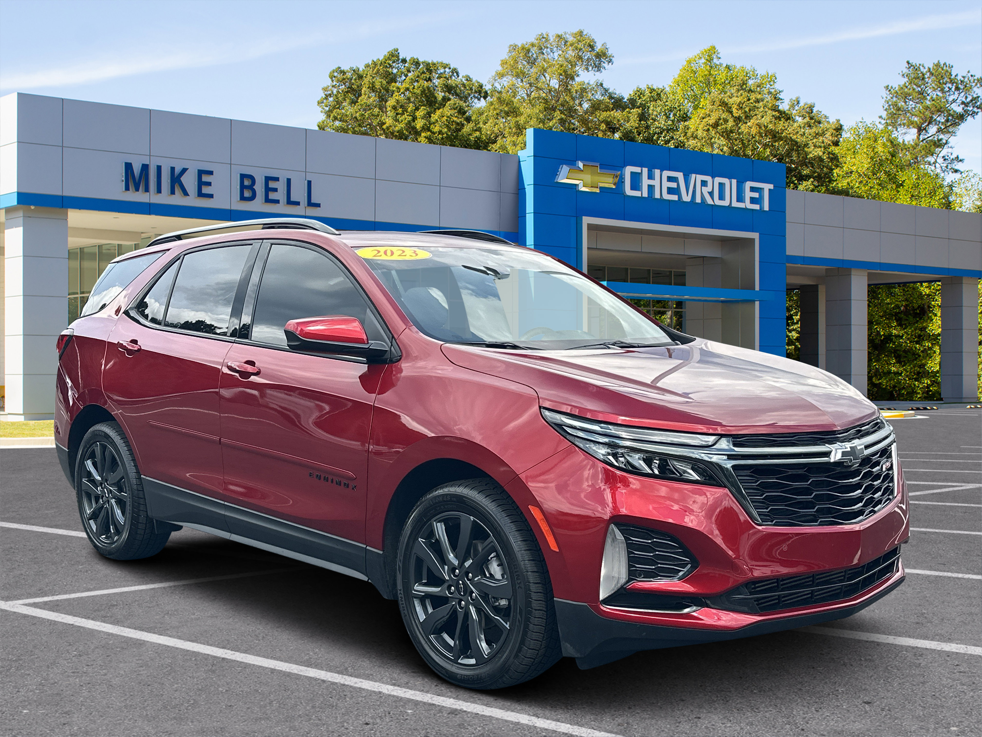 Used 2023 Chevrolet Equinox RS FWD image 1