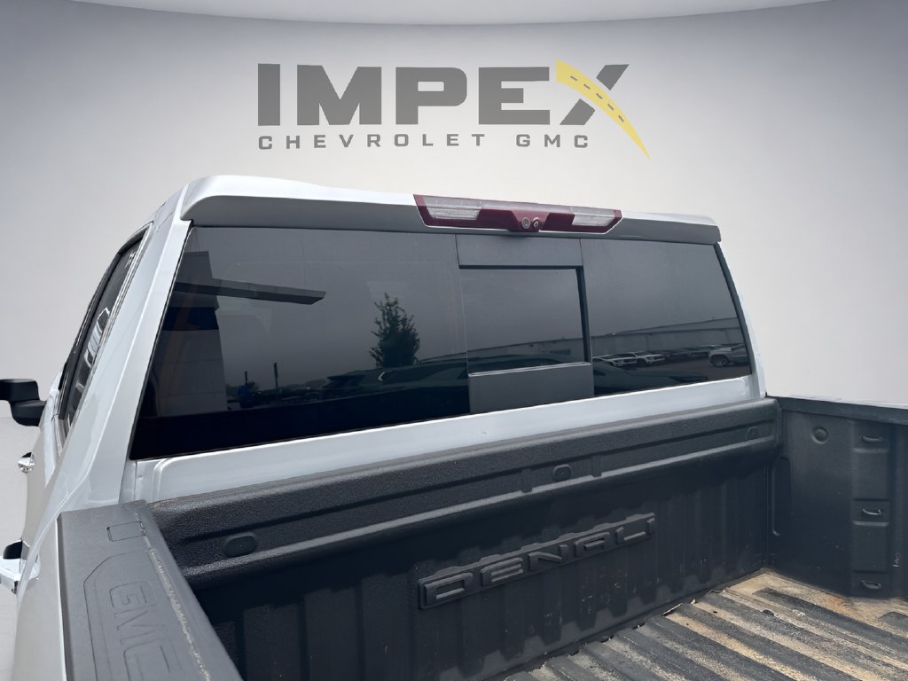 Used 2022 GMC Sierra 2500 Denali w/ Denali Ultimate Package AWD/4WD image 8