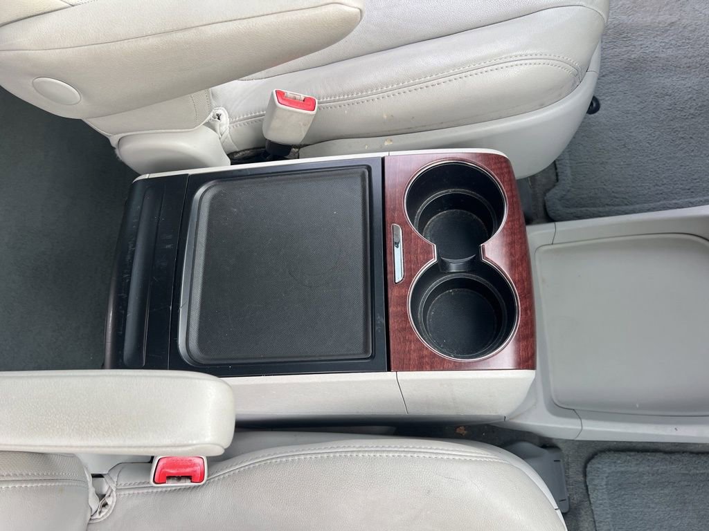 Used 2014 Toyota Sienna XLE image 47