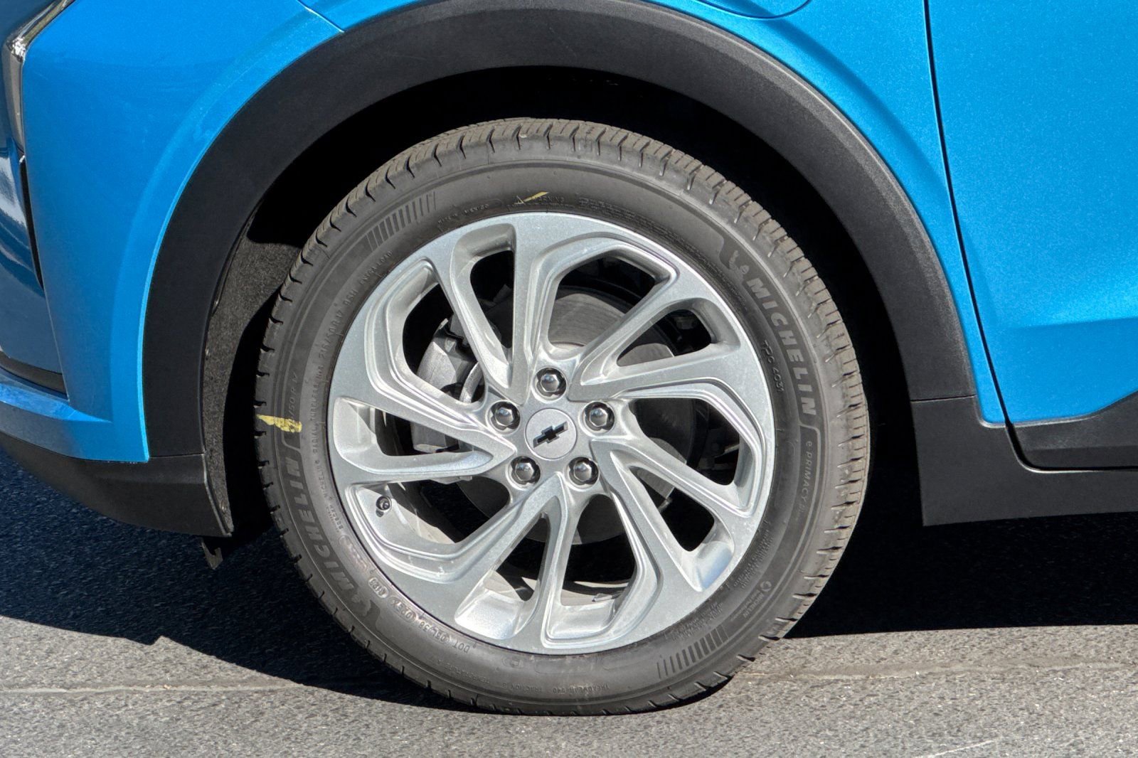 New 2027 Chevrolet Bolt LT w/ Comfort Package image 24