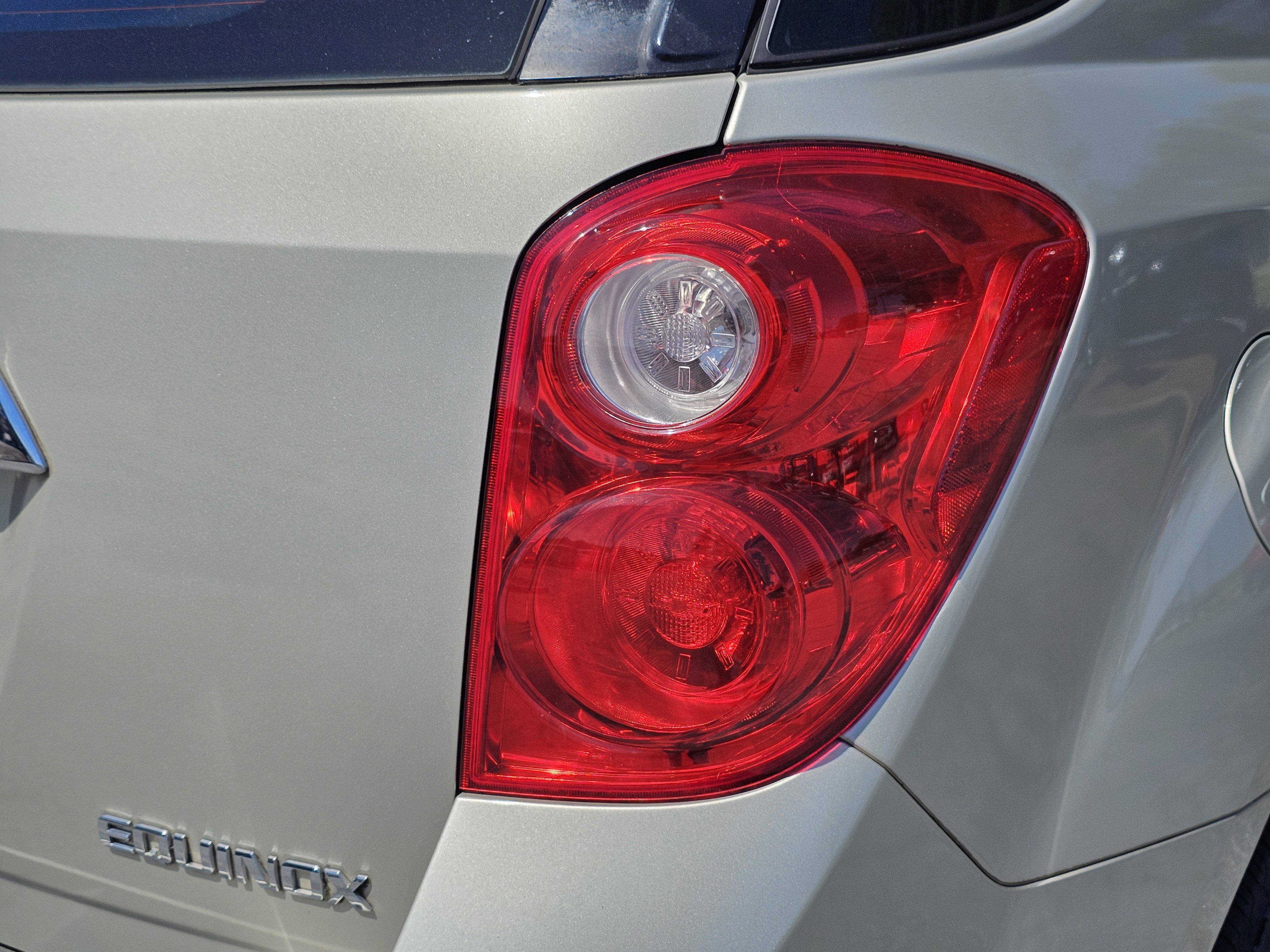 Used 2015 Chevrolet Equinox LS FWD image 9