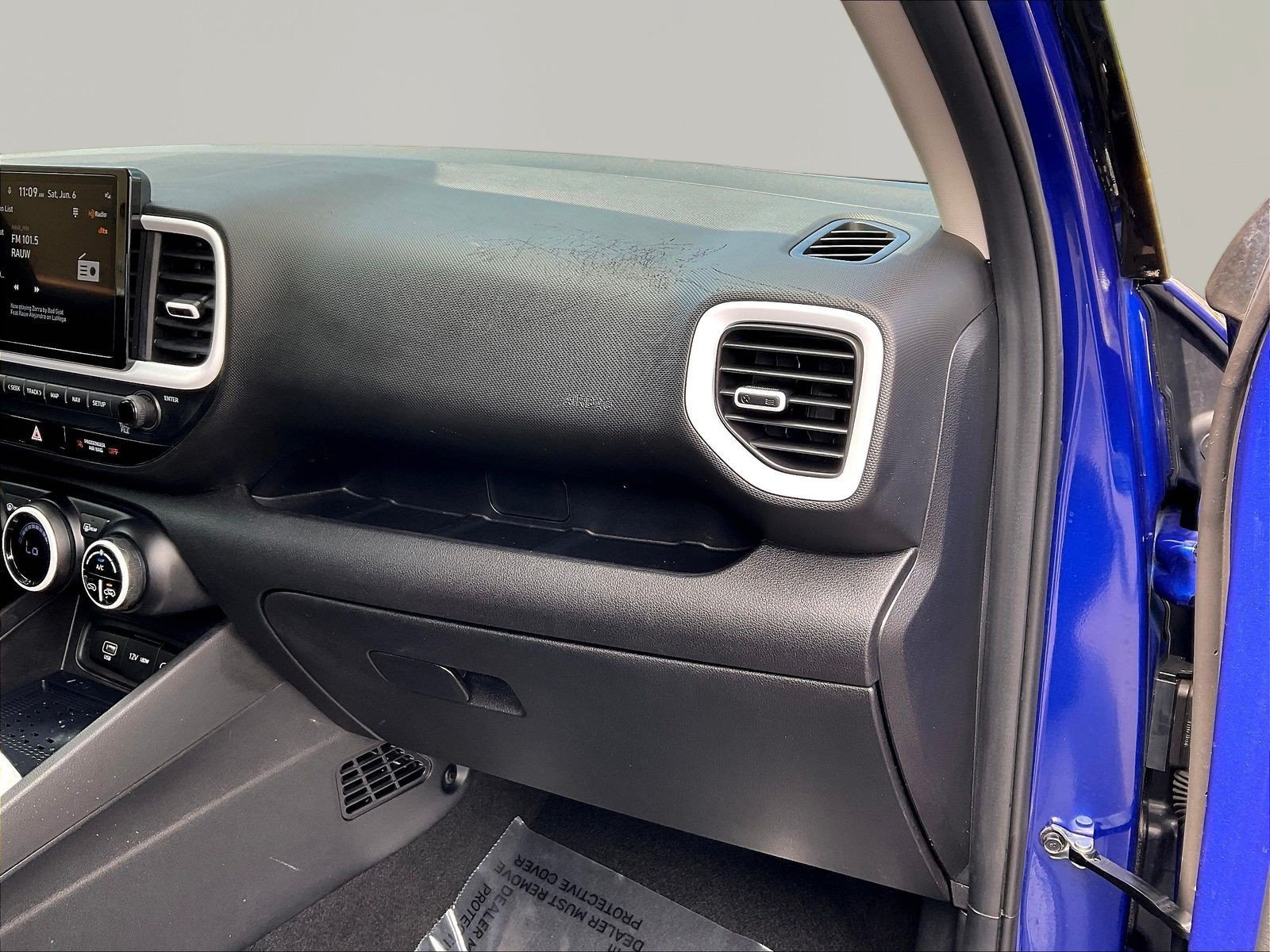 Certified 2024 Hyundai Venue Limited FWD image 26