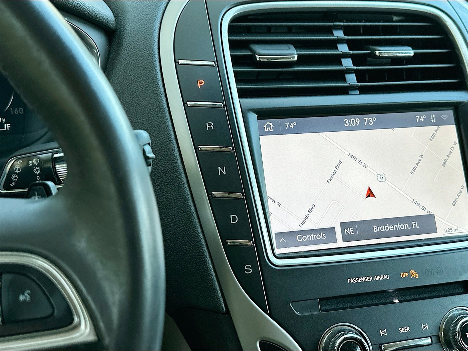 Used 2020 Lincoln Nautilus Reserve image 17