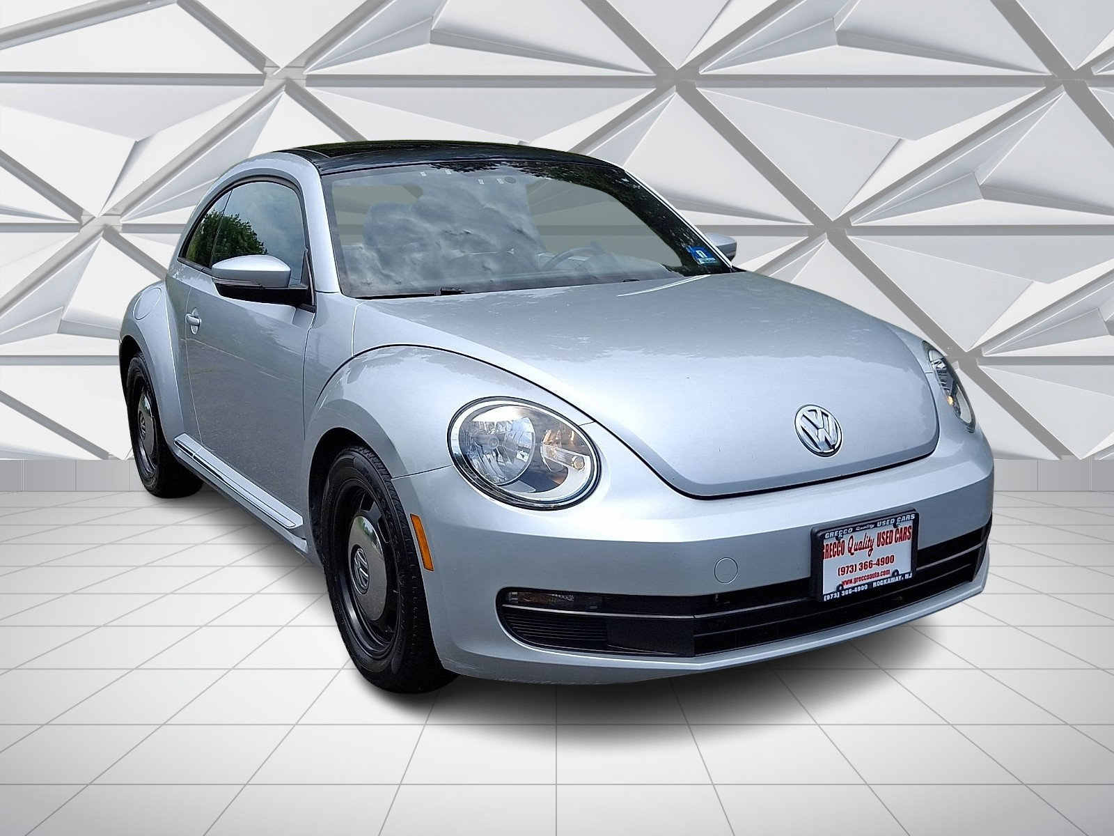 Used 2014 Volkswagen Beetle 2.5 FWD image 2