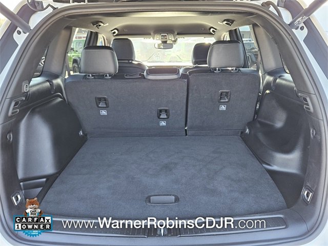 Used 2024 Jeep Grand Cherokee Altitude image 12